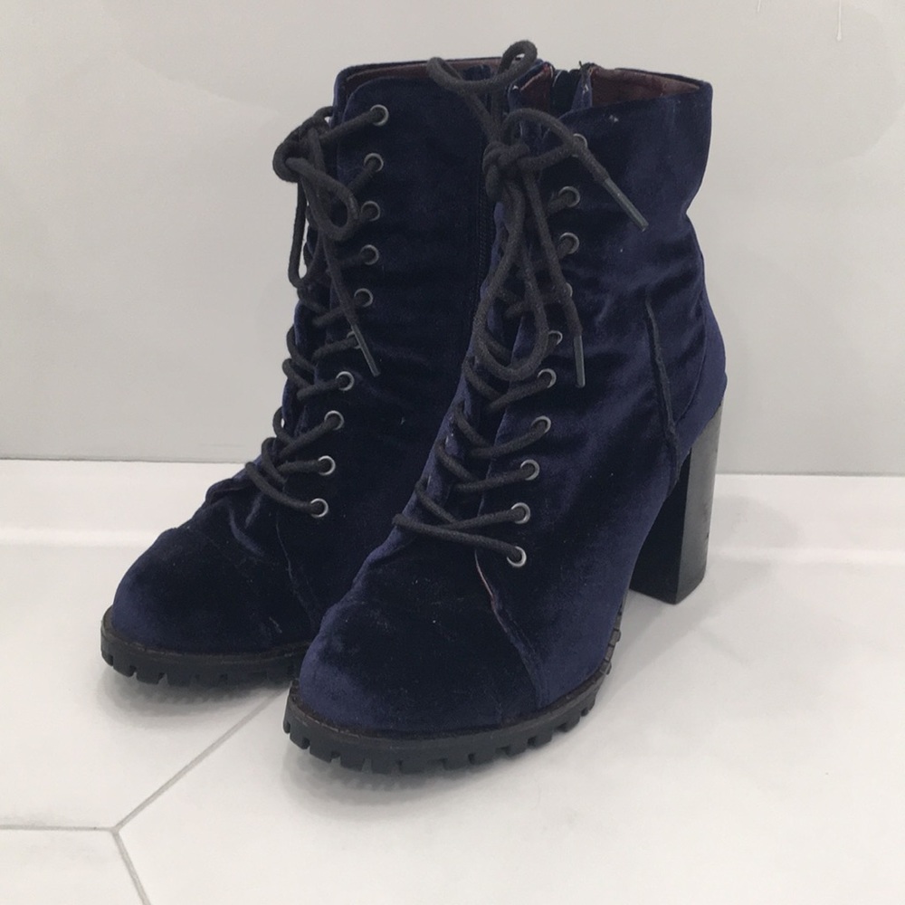 Report signature blue velvet booties size 6